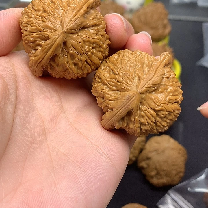 吊坠文玩核桃浪**涯43.8白狮子