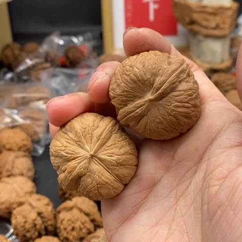 文玩核桃吊坠京**装元宝