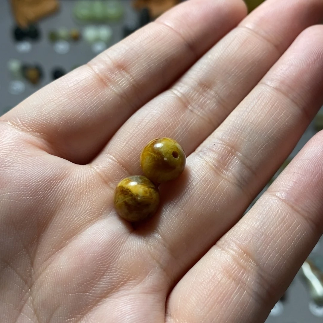 【闪购商品】蛇纹石玉配珠未镶嵌A*玲