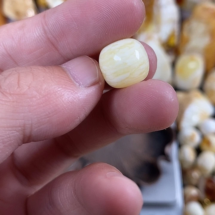 琥珀未镶嵌裸石我