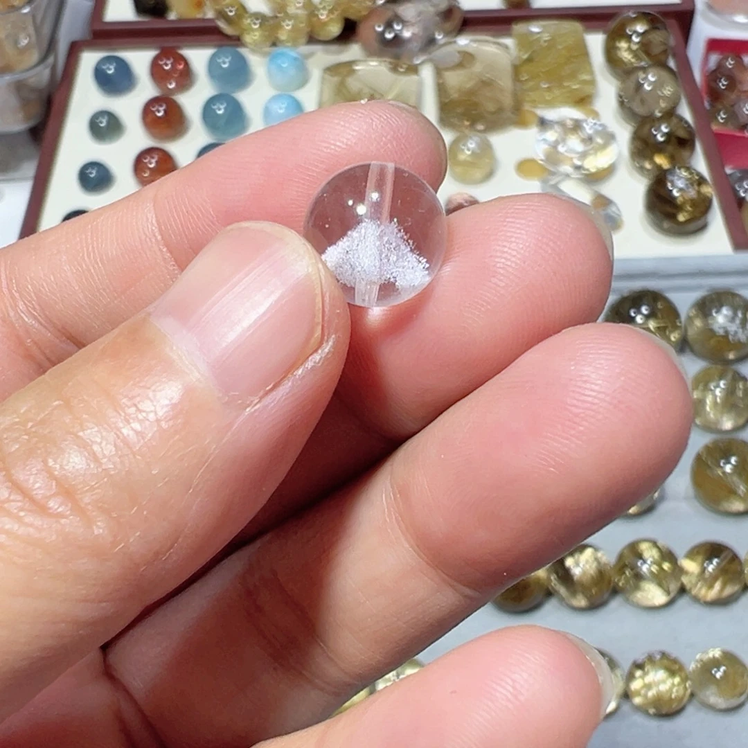 颈饰水晶未镶嵌天然水晶
