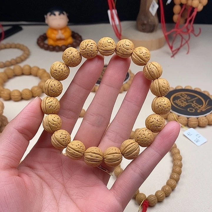 桃核手串开心13.5 （尺寸误差0.5之间）