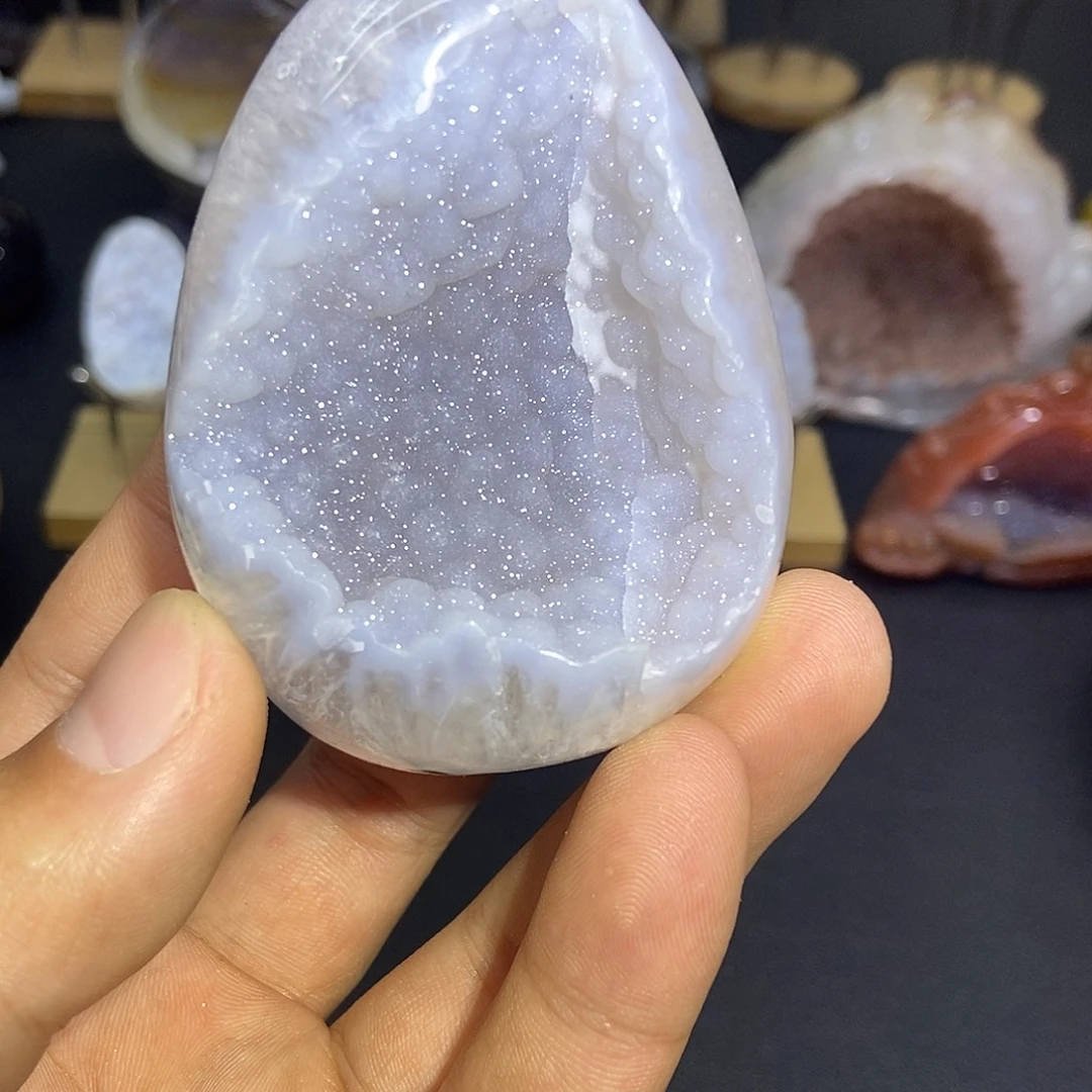 未镶嵌水晶大型摆件（非配饰）