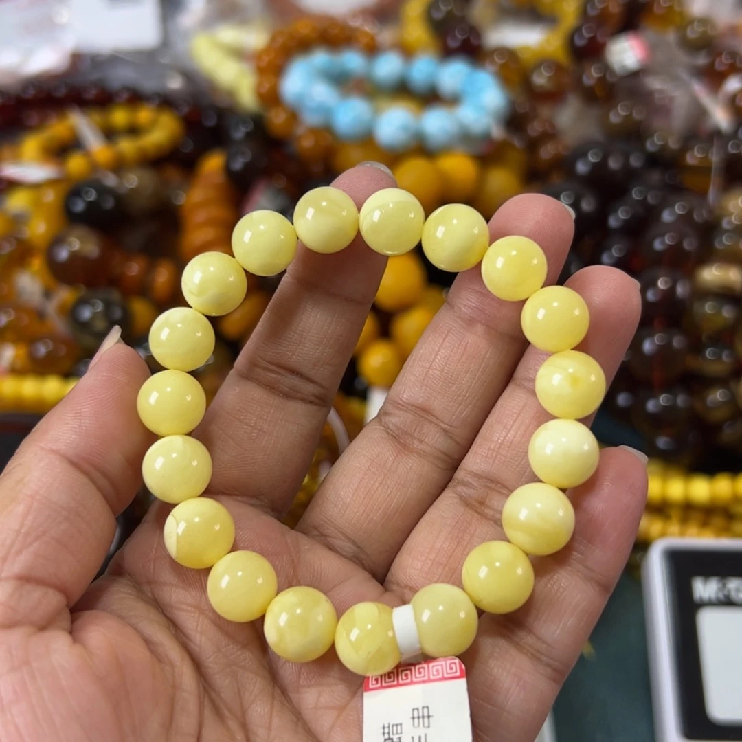 未镶嵌琥珀珠宝奇石460