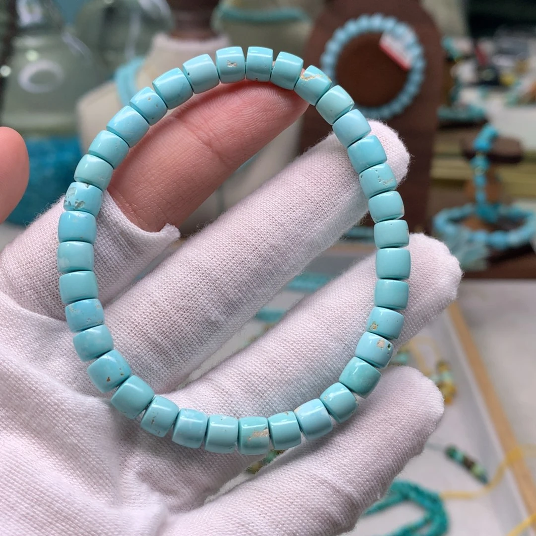 绿松石配饰未镶嵌不**话