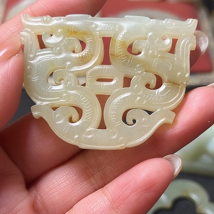 全***歌和田玉（糖玉）未镶嵌颈饰