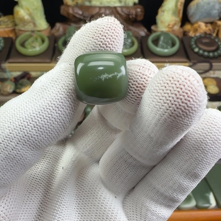 岫岩河磨玉（透闪石质玉）未镶嵌颈饰