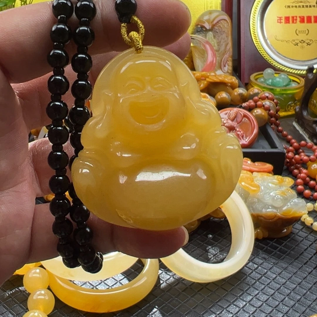 颈饰未镶嵌石英质玉