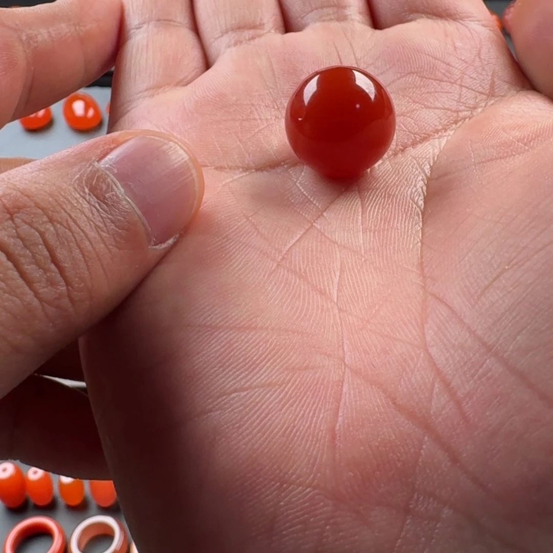 南红玛瑙未镶嵌圆珠16.7