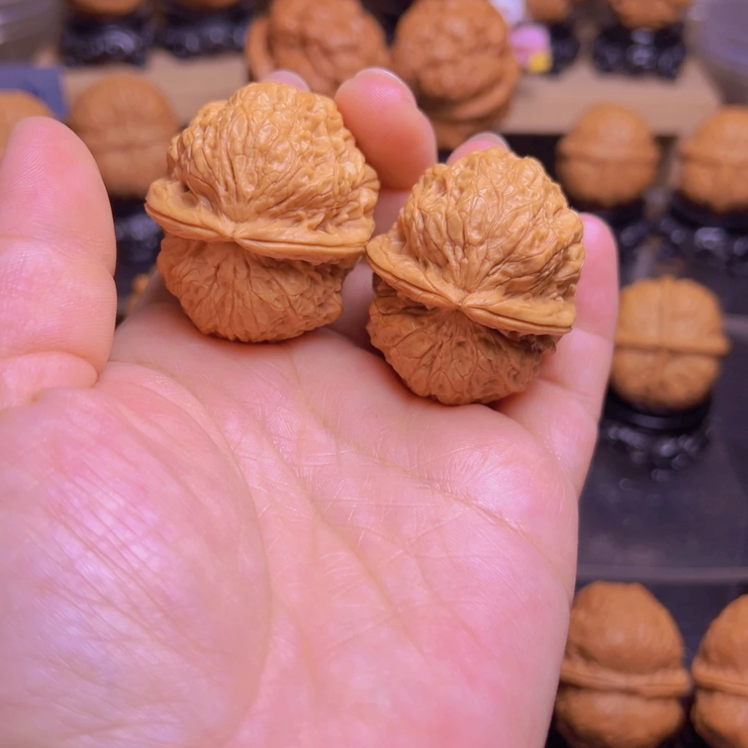 文玩核桃吊坠18w太古金蟾42尺