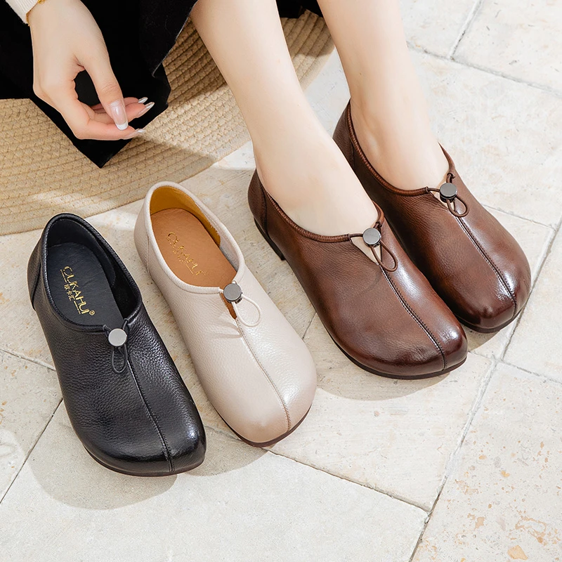 0022春秋舒适休闲真皮软底复古妈妈鞋平底大码中老年百搭软面防滑