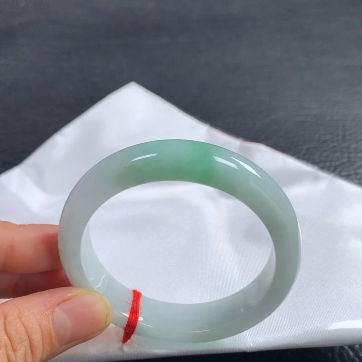 翡翠未镶嵌手镯50圈