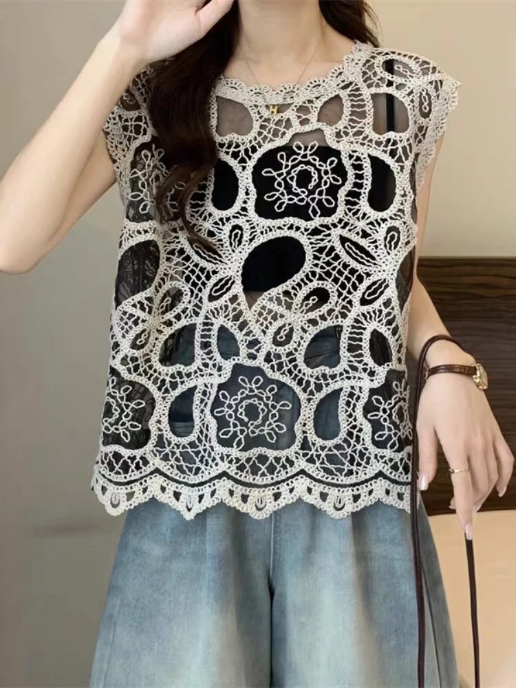 2025夏季新款轻奢复古雷丝时髦圆领镂空马甲女上衣时尚百搭