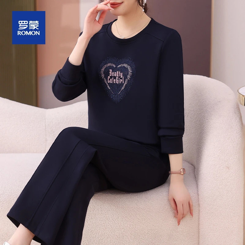 妈妈秋装运动套装女2025新款中老年春秋洋气卫衣大码上衣服两件套