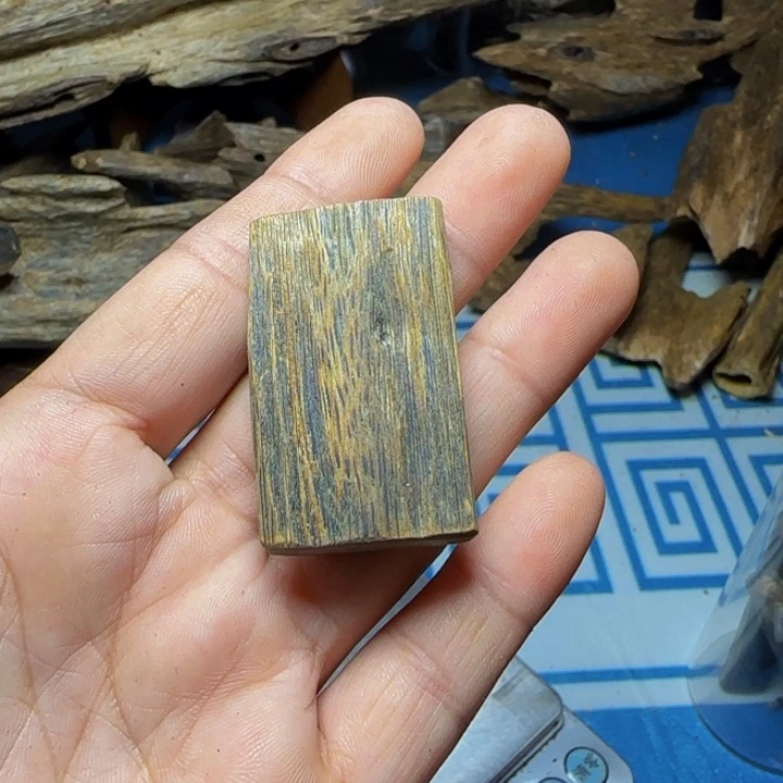 星***炎木质沉水母树绿奇张勺子牌8. 克