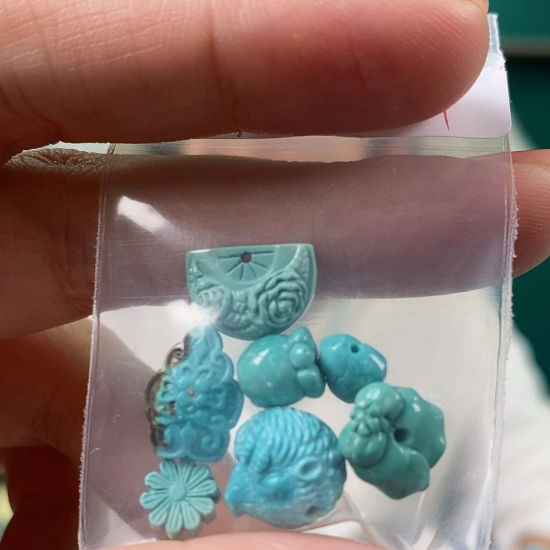 绿松石未镶嵌珠宝奇石