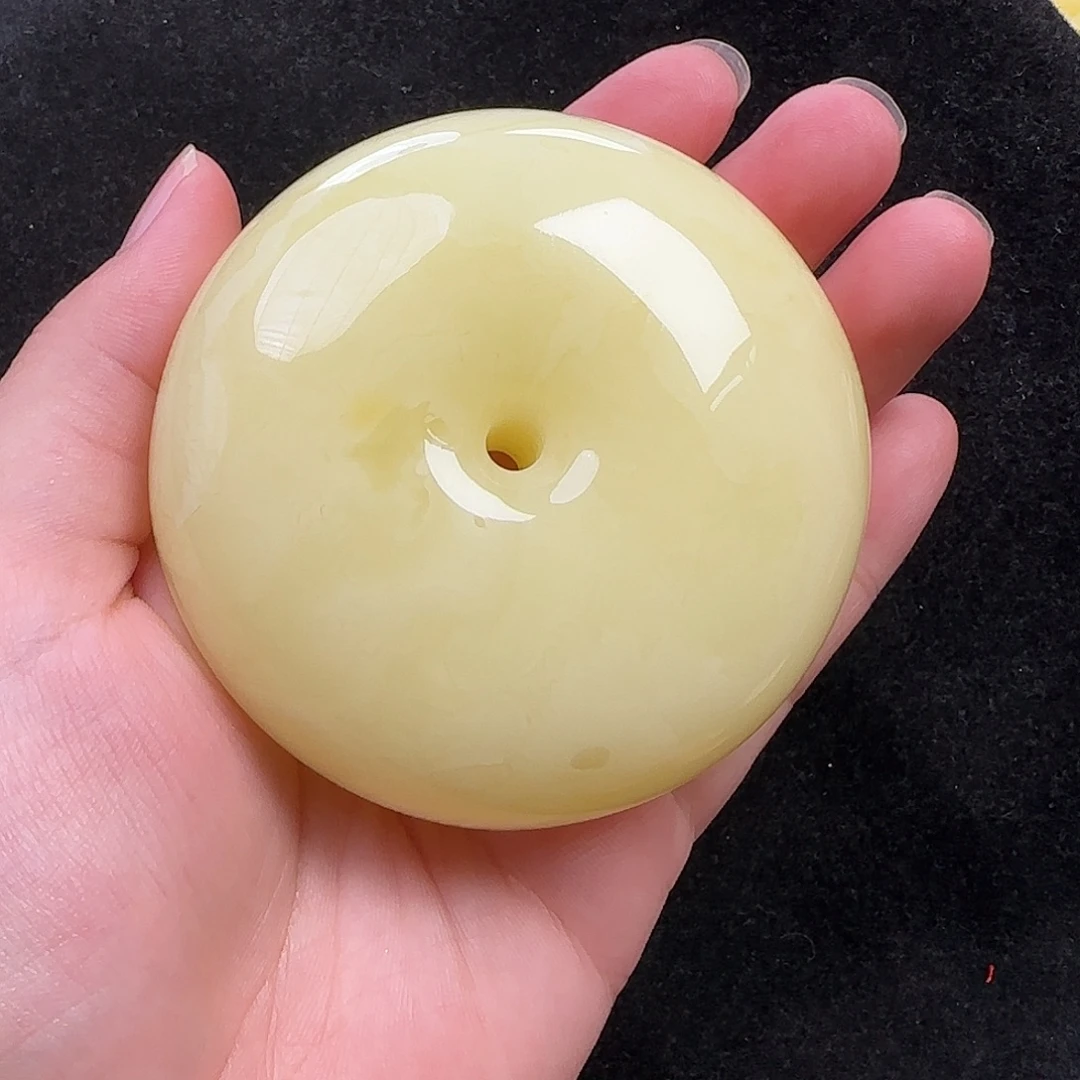 蜜蜡未镶嵌珠宝奇石