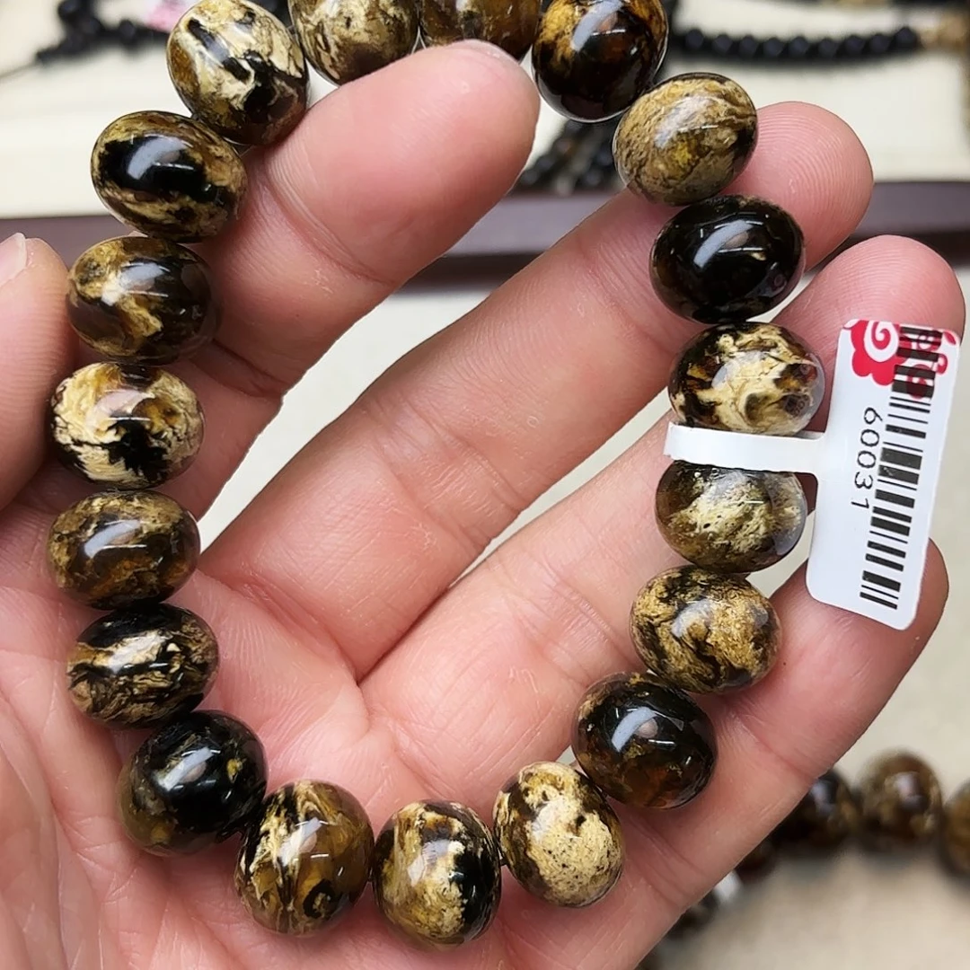 琥珀未镶嵌裸石十三60031