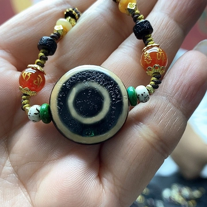 玛瑙/玉髓颈饰合金