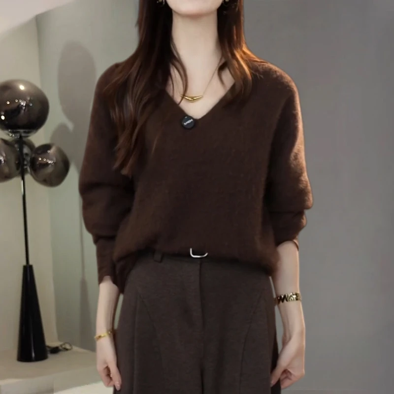 法式轻熟风纯色V领套头针织衫秋冬新款软糯舒适宽松遮肉百搭毛衣
