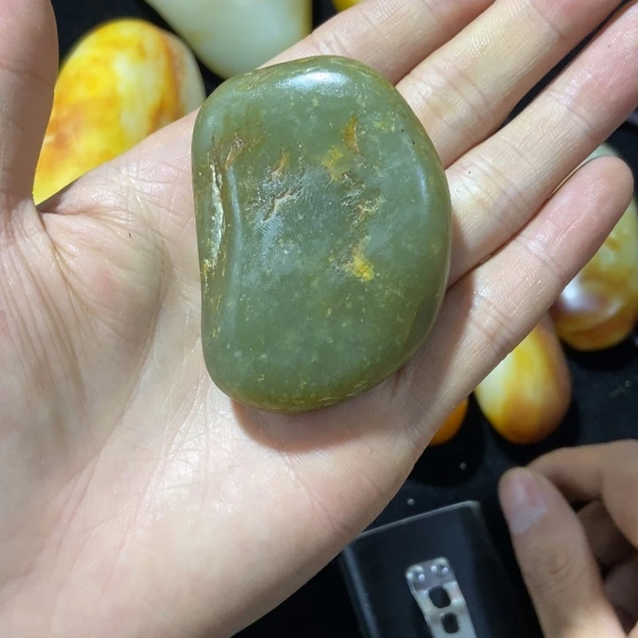 和田玉（糖玉）未镶嵌颈饰