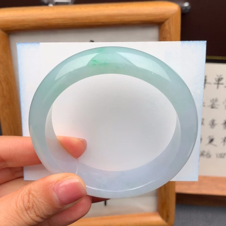 翡翠手镯未镶嵌翡翠手镯56