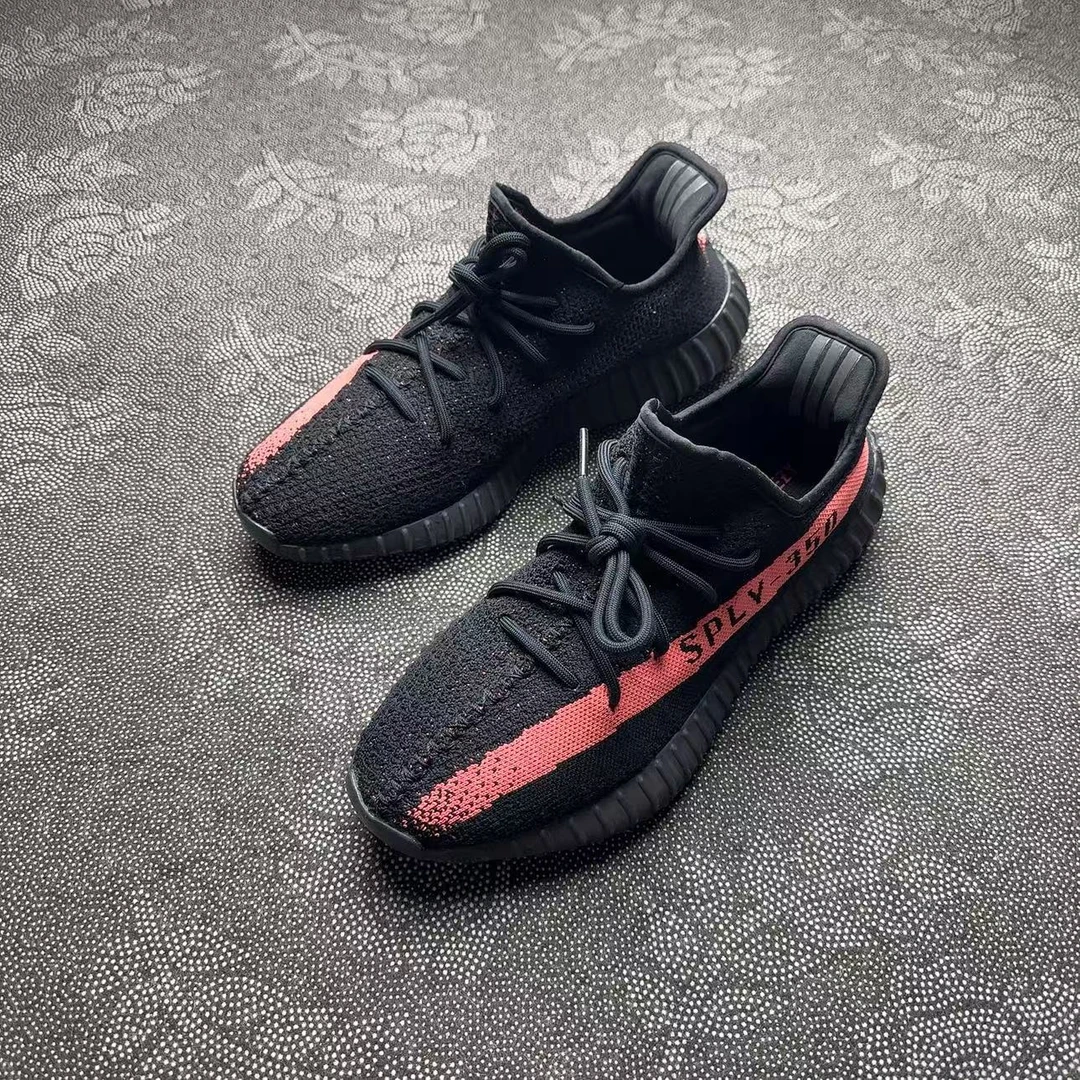 44码休闲鞋 偏小一码42.543脚能穿！ adidasYeezy350黑粉 97新配盒
