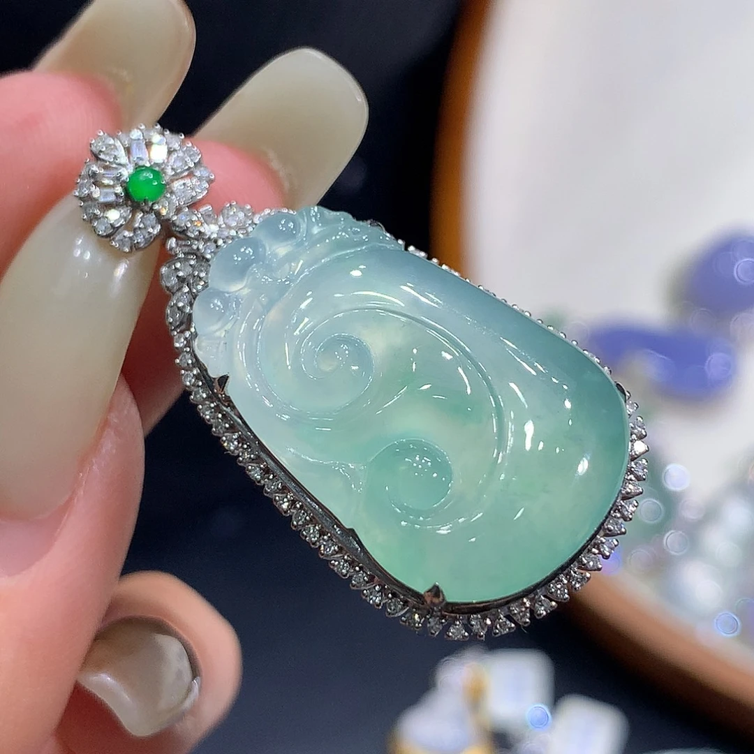 翡翠18K金镶嵌吊坠(不含链)