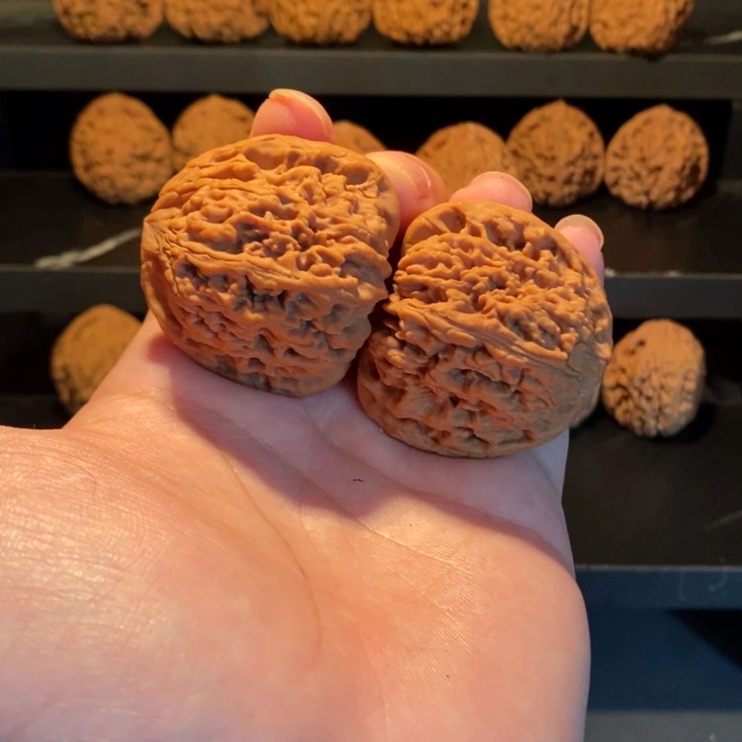 文玩核桃把件43球体南疆石（全品48.5克