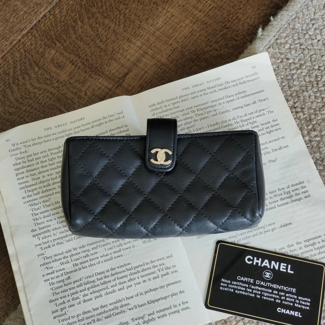 95新 Chanel/香奈儿 Azul - 黑金菱格纹时尚羊皮零钱包 39465