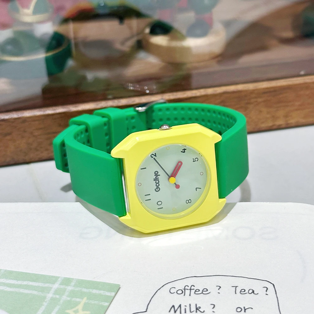 GCCLIYO/歌莉侑可爱多巴胺防水卡通手表女款学生专用时尚小众腕表