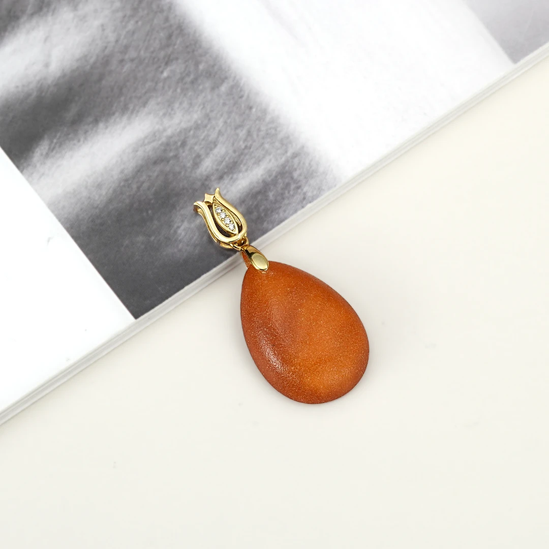 蜜蜡水滴雾沙吊坠 YC0140306