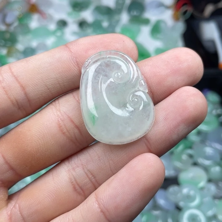 翡翠颈饰未镶嵌天然缅甸翡翠如意