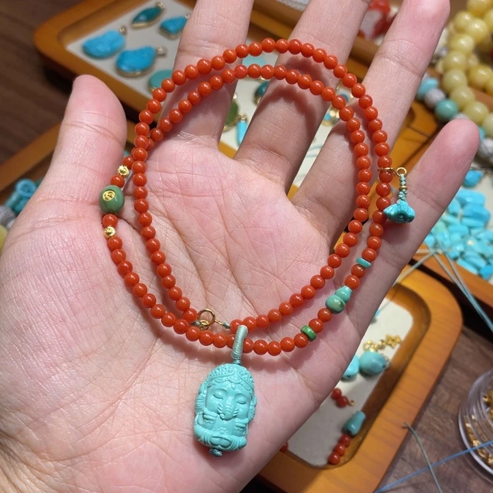 绿松石颈饰未镶嵌