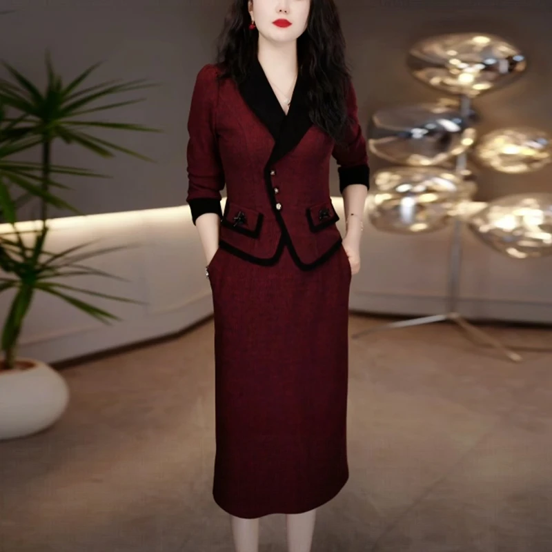 秋季轻奢高贵气质裙子女装新款2025爆款高级感轻奢洋气显瘦连衣裙