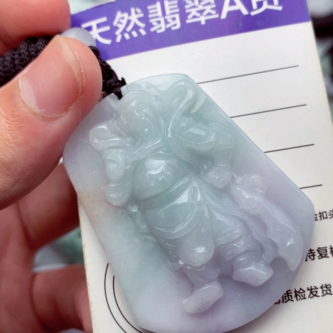 翡翠挂件未镶嵌翡翠