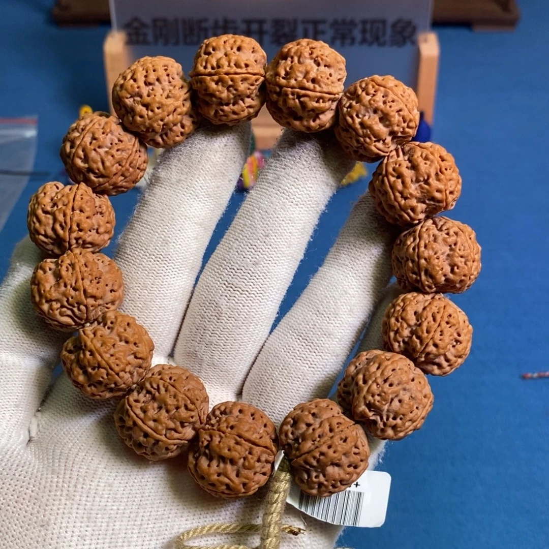 带***猫手串金刚菩提20mm