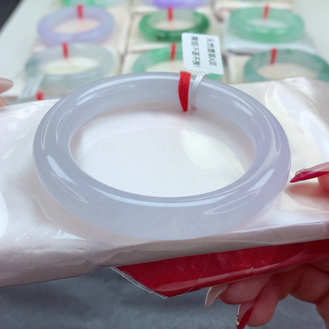 未镶嵌手镯翡翠9909粉月光 冰透 发亮 无纹裂