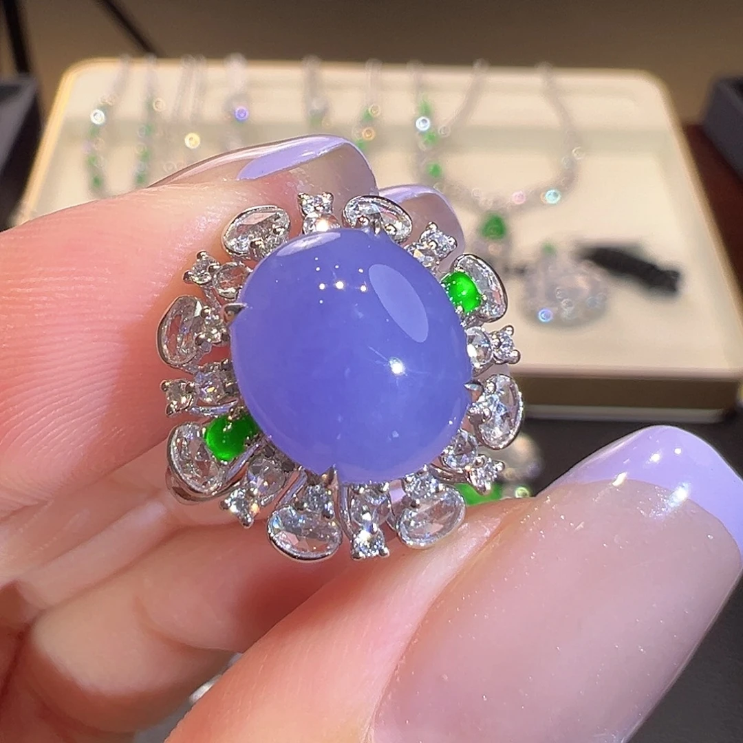 翡翠18K金镶嵌戒指翡翠