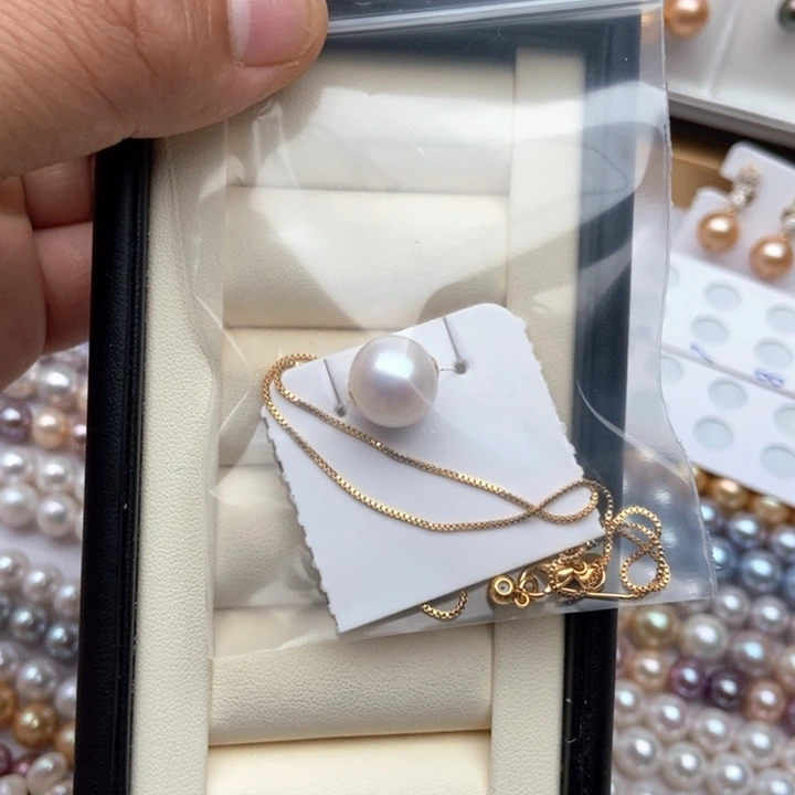 颈饰银S925镶嵌淡水珍珠