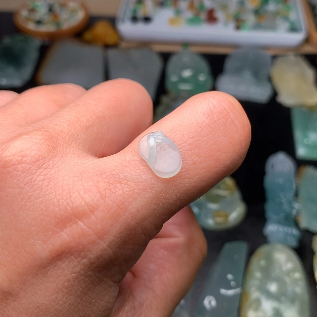 翡翠发饰未镶嵌拖鞋