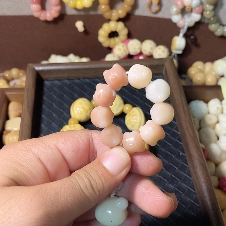 顾***玖非金属玉化柯基屁股全品