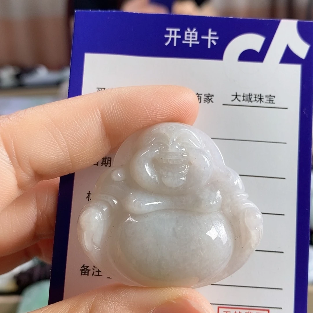 翡翠未镶嵌颈饰佛公