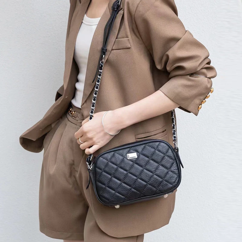 新款夏季潮流单肩斜跨小包头层牛皮质菱格车缝线设计女用化妆包