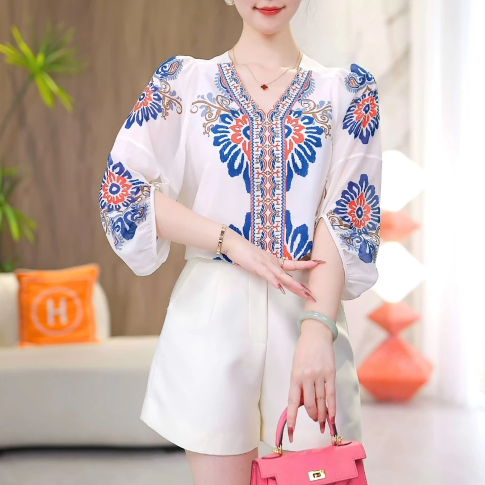 【艺术花园】时尚气质V领百搭2025夏款中袖显瘦宽松T恤衬衫上衣