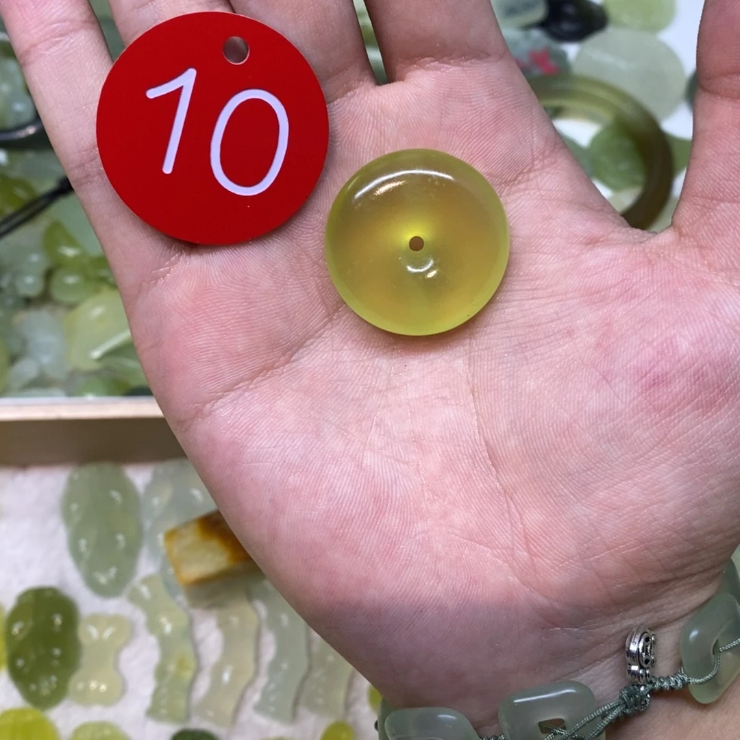 岫玉未镶嵌吊坠(不含链)