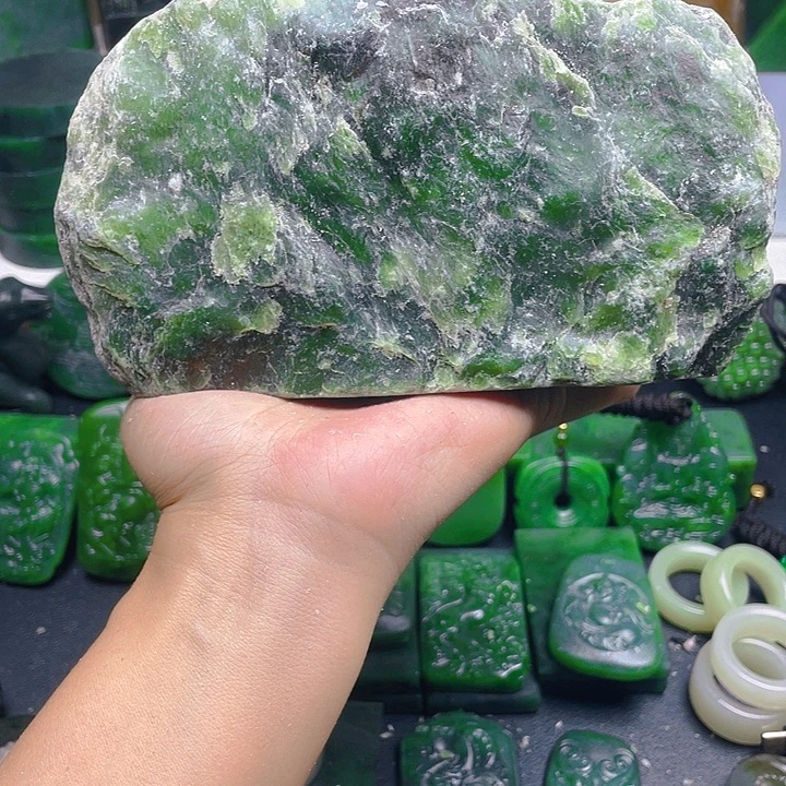 和田玉未镶嵌珠宝半成品