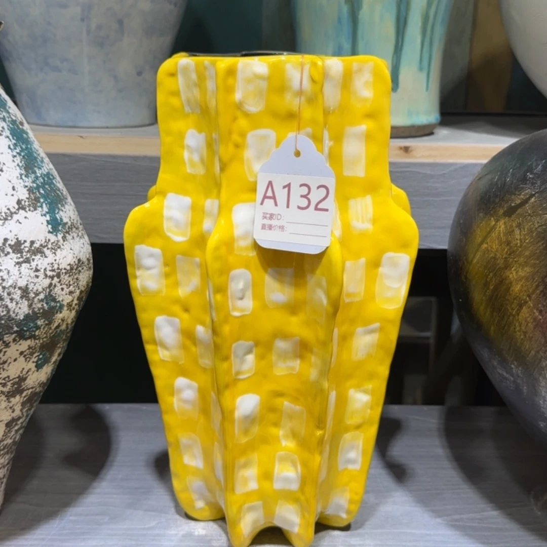 景德镇陶瓷艺术品小*莲