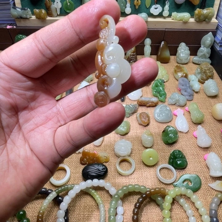 和田玉（糖玉）颈饰未镶嵌定制款