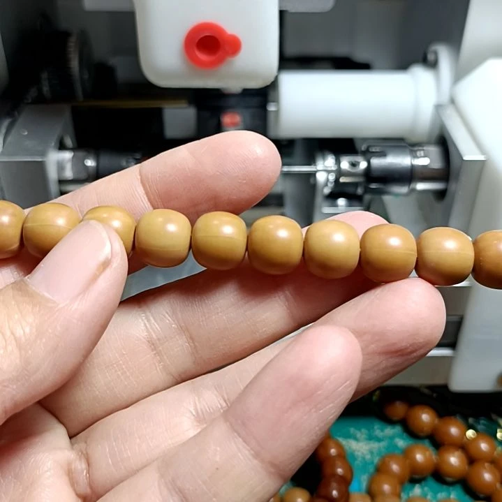 卢***果手串猴头核桃原皮原色